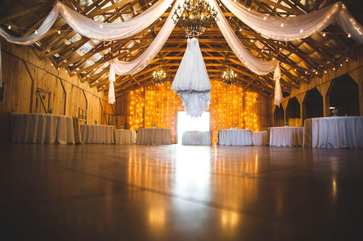 10 Reasons Wedding Décor Specialist Can Make Your Big Day Special