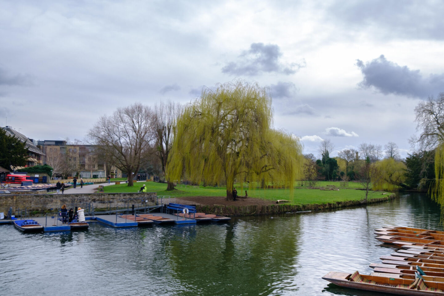 How To Plan A Stress-Free Family Punting Tour